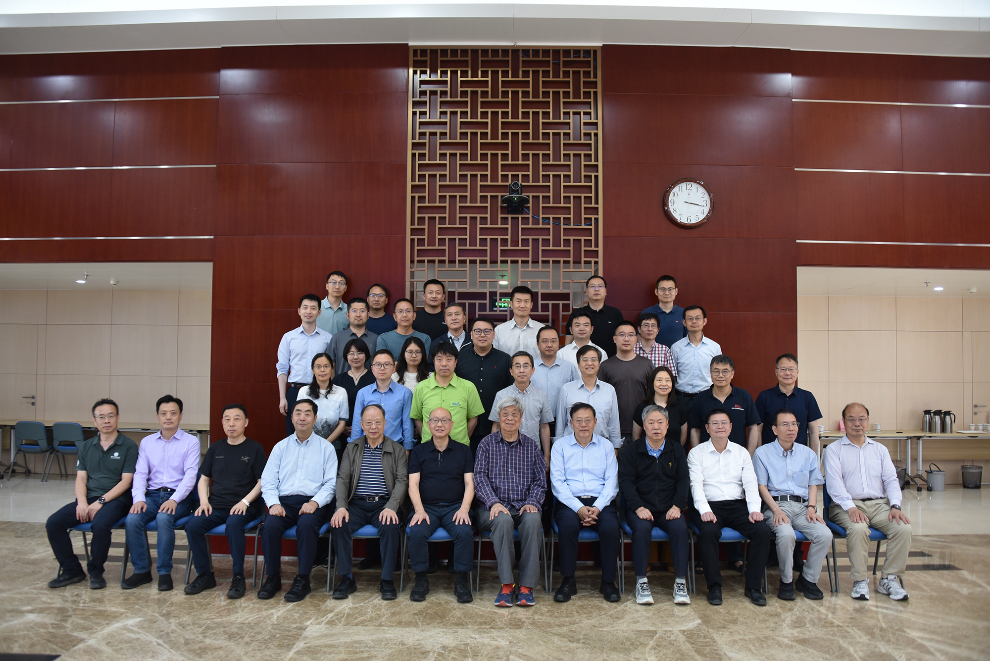 实验室第一届学术委员会第二次会议顺利召开